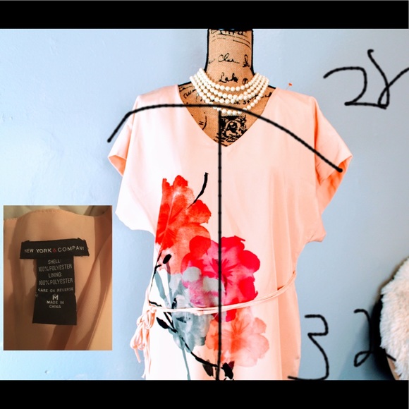 Flora New York and Company loose fitting Dress - Picture 4 of 4